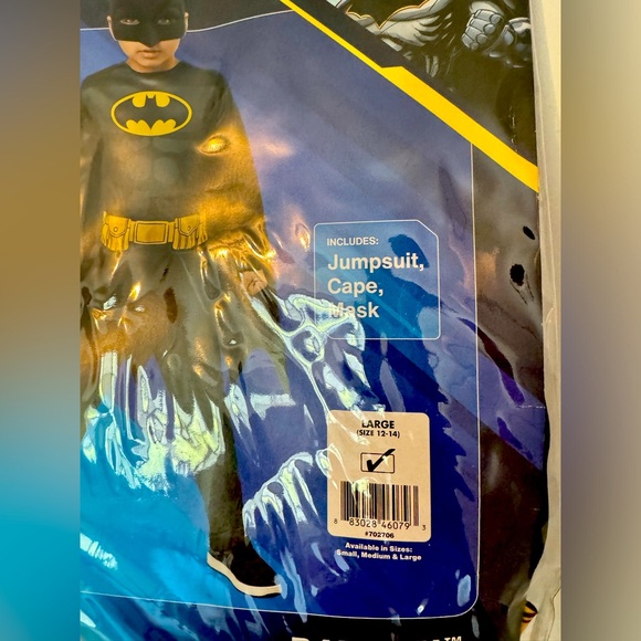 DC Batman Jumpsuit, Cape & Mask 3 Pc Halloween Costume L (12-14) - Picture 2 of 2